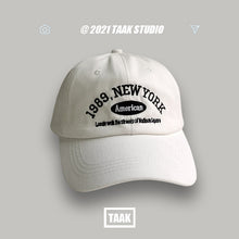 Load image into Gallery viewer, 1989 American Retro Men's And Women's Baseball Caps Street Lettered Embroidery Retro Flat Caps Solid Black And White Hip Hop Cap
