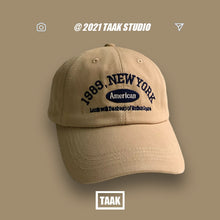 Load image into Gallery viewer, 1989 American Retro Men's And Women's Baseball Caps Street Lettered Embroidery Retro Flat Caps Solid Black And White Hip Hop Cap
