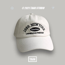 Load image into Gallery viewer, 1989 American Retro Men's And Women's Baseball Caps Street Lettered Embroidery Retro Flat Caps Solid Black And White Hip Hop Cap
