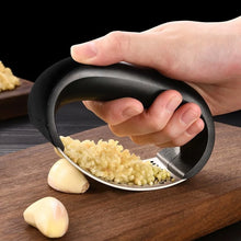 Load image into Gallery viewer, 1pc Manual Garlic Press Rocker Stainless Steel Garlic Crusher Garlic Mincer Presses Ginger Press Squeezer Kitchen Gadgets
