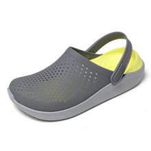 Load image into Gallery viewer, Men's Sandals Pump Beach Shoes Couple Sandals Summer Keqi Plaid Hole Shoes

