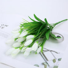 Load image into Gallery viewer, 5pcs Tulip Artificial Flower Silk Lavender Tulips Bouquet Fake Flower For Wedding Decoration Flowers Home Garen Decor
