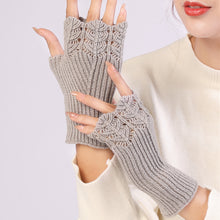 Load image into Gallery viewer, Korean Style Autumn and Winter New Girls' Fashionable All-Match Knitted Warm Half Finger Open Finger Gloves

