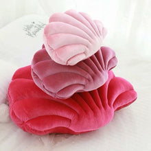 Load image into Gallery viewer, Fairy Home Luxury Decor Shell Pillow princess's Fantastic Velvet Pillow Sea Shell Home Decor Bed Sofa Cushion Decoration Gift

