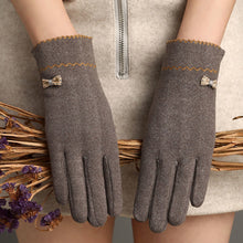 Load image into Gallery viewer, Rabbit Plush Double Flower Bud Butterfly Simple Elegant Women's Warm Touch Screen Clothing Gloves
