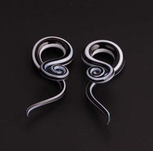 Load image into Gallery viewer, Exquisite Auricle Glass Snail Ear Extender Human Body Piercing Accessories
