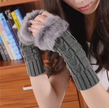Load image into Gallery viewer, Gloves Winter Thermal Knitting Gloves Women's Half Finger Gloves Triangle Twist Gloves
