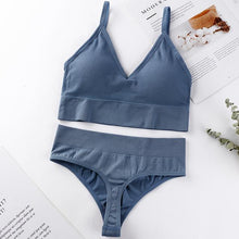 Load image into Gallery viewer, Women Seamless Bra Set Sexy Thong Low Waist Panties Wire Free Bra Bralette Lingerie Brassiere Cotton Female Underwear Set
