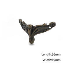 Load image into Gallery viewer, 4Pcs/Set Antique Wood Box Feet Leg Corner Protector Triangle Rattan Carved Decorative Bracket For Furniture Hardware
