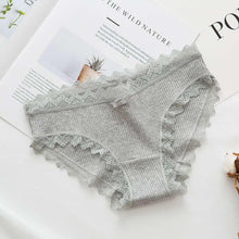Load image into Gallery viewer, CINOON Sexy Lace Panties Women's Cotton Underwear Seamless Cute Bow Briefs Soft Comfort Lingerie Female Sexy Underpants
