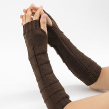 Load image into Gallery viewer, Men's and Women's Knitted Warm Fingerless Gloves Bougainvillea Spectabilis Mid-Length Gloves
