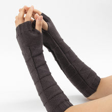 Load image into Gallery viewer, Men's and Women's Knitted Warm Fingerless Gloves Bougainvillea Spectabilis Mid-Length Gloves

