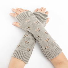 Load image into Gallery viewer, Jacquard Heart Knitted Wool Keep Warm Arm Sleeve Men's and Women's Mid-Length Ski Fingerless Gloves
