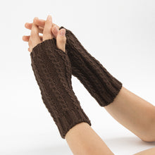 Load image into Gallery viewer, Twist Knitted Wool Keep Warm Men's and Women's Short Ski Fingerless Gloves
