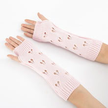 Load image into Gallery viewer, Jacquard Heart Knitted Wool Keep Warm Arm Sleeve Men's and Women's Mid-Length Ski Fingerless Gloves
