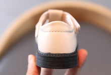 Load image into Gallery viewer, Children's Leather Shoes For Toddlers Girls Cut-Outs Hollow Breathable Kids Flats British Design Oxfords Anti-slippery Soft 21-30
