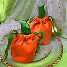 Load image into Gallery viewer, 2pcs Halloween Fluwelen Snoep Gift Pompoen Verpakking Zak Met String Cookies Opbergtas Festival Decoratie Voor Kids Gift
