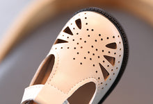 Load image into Gallery viewer, Children's Leather Shoes For Toddlers Girls Cut-Outs Hollow Breathable Kids Flats British Design Oxfords Anti-slippery Soft 21-30
