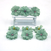 Load image into Gallery viewer, 50 pieces of 4.5 cm daisy flower head mini silk artificial flower decoration home wedding decoration DIY wreath headdress fa
