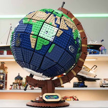 Load image into Gallery viewer, Classic Earth Map 2585PCS brick kit model creative assembly blocks toy boy's birthday gift
