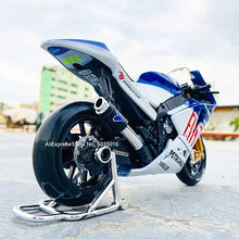 Load image into Gallery viewer, 1:10 YAMAHA GP2009 MOTO No. 46 Champion car Racing  Original factory authorized simulation alloy motorcycle model toy car
