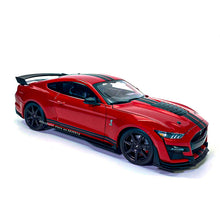 Load image into Gallery viewer, 1:18 New 2020 Custom Edition Ford Shelby GT500 Alloy Retro Car Model Classic Car Model Car Decoration Collection gift
