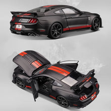 Load image into Gallery viewer, 1:18 New 2020 Custom Edition Ford Shelby GT500 Alloy Retro Car Model Classic Car Model Car Decoration Collection gift
