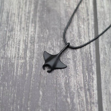 Load image into Gallery viewer, Manta Ray Necklace Ocean Animals Pendant Necklace Adjustable Handmade Bohemia Wax Rope Choker Men Women Beach Jewelry Gift Joyas
