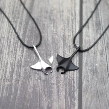 Load image into Gallery viewer, Manta Ray Necklace Ocean Animals Pendant Necklace Adjustable Handmade Bohemia Wax Rope Choker Men Women Beach Jewelry Gift Joyas
