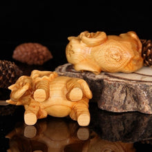 Load image into Gallery viewer, Natural Thuja Wood Elephant Figurines Craft Carved Natural Wooden Mini Animals Antique Decoration
