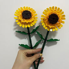 Load image into Gallery viewer, New Expert Sunflowers Flower Bouquet Blocks Botanical Collection Friends Bricks Toys Girls Gift Compatible 40524
