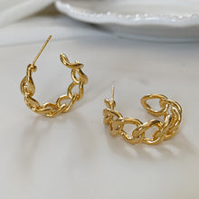 Load image into Gallery viewer, New Korean Black Acrylic Drop Earrings For Women Punk Jewelry Vintage Statement Metal Crystal Dangle Hanging Earring Asymmetric
