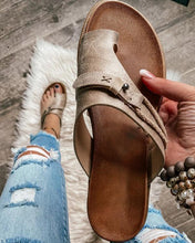 Load image into Gallery viewer, Large Size Platform Slippers Women's Casual Flat Flip-Flops Women's Shoes
