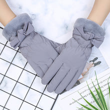 Load image into Gallery viewer, Autumn and Winter Warm Gloves Women Fleece-Lined Waterproof Riding Touch Screen Hair Mouth Bow Cotton Gloves
