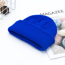 Load image into Gallery viewer, Light Board Solid Color Knitted Hat Men's Warm Beanie Hat Korean Style All-Matching Knitted Hat Knitted Hat Yupi Beanie Hat
