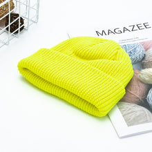 Load image into Gallery viewer, Light Board Solid Color Knitted Hat Men's Warm Beanie Hat Korean Style All-Matching Knitted Hat Knitted Hat Yupi Beanie Hat
