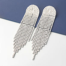 Load image into Gallery viewer, Banquet Earrings Super Flash Claw Chain Series Geometric Alloy Diamond Rhinestone Long Fringe Earrings
