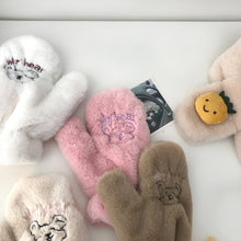 Load image into Gallery viewer, Cute Korean Style Student Cartoon Bear Cold Protection Fleece Thickened Cotton Plush Halter Winter Gloves
