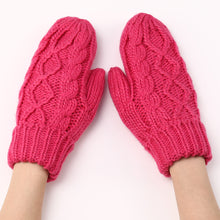 Load image into Gallery viewer, Autumn and Winter New Women's Cross-Border Knitted plus Fluff Thick Fashion Geometric Backpacks Finger Warm Gloves Finger Knitting Wool Gloves
