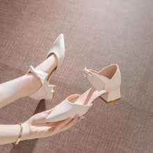 Load image into Gallery viewer, Pointed Toe High Heel Sandals Women's Chunky Heel Summer Closed Toe Bow 5cm Temperament Mid-Heel Shoes Women's
