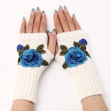 Load image into Gallery viewer, 2023 New Autumn and Winter Women's Short Chic Flower Gloves Knitted Wool Oversleeve Warm Half Finger Fingerless Gloves
