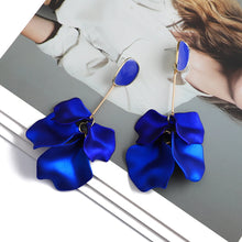 Load image into Gallery viewer, Romantic Sweet Acrylic Petal Long Dangle Drop Earrings For Women Girl 2023 Trend Luxury Fairy Grunge Pendant Jewelry Accessories
