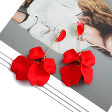Load image into Gallery viewer, Romantic Sweet Acrylic Petal Long Dangle Drop Earrings For Women Girl 2023 Trend Luxury Fairy Grunge Pendant Jewelry Accessories
