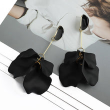 Load image into Gallery viewer, Romantic Sweet Acrylic Petal Long Dangle Drop Earrings For Women Girl 2023 Trend Luxury Fairy Grunge Pendant Jewelry Accessories
