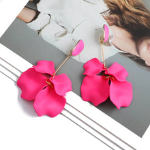Load image into Gallery viewer, Romantic Sweet Acrylic Petal Long Dangle Drop Earrings For Women Girl 2023 Trend Luxury Fairy Grunge Pendant Jewelry Accessories
