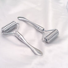 Load image into Gallery viewer, Stainless steel pointed roller spatula massage ball stone face roller massager to improve neck facial beauty skin care tool
