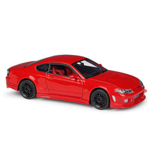 Load image into Gallery viewer, 1:24 Nissan Silvia S-15 regular white car model handicraft decoration collection toy tool gift die-casting alloy car model
