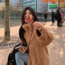 Load image into Gallery viewer, Autumn Winter Coat Faux Lamb Fur Coat Ladies Jacket Coat Thickening Elegant Warm Winter Fashion Coat For Woman
