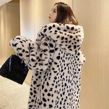 Load image into Gallery viewer, Luxury Fashion Leopard Long Jackets Women 2021 Winter Thick Warm Outerwear Large Size Faux Fur Coat
